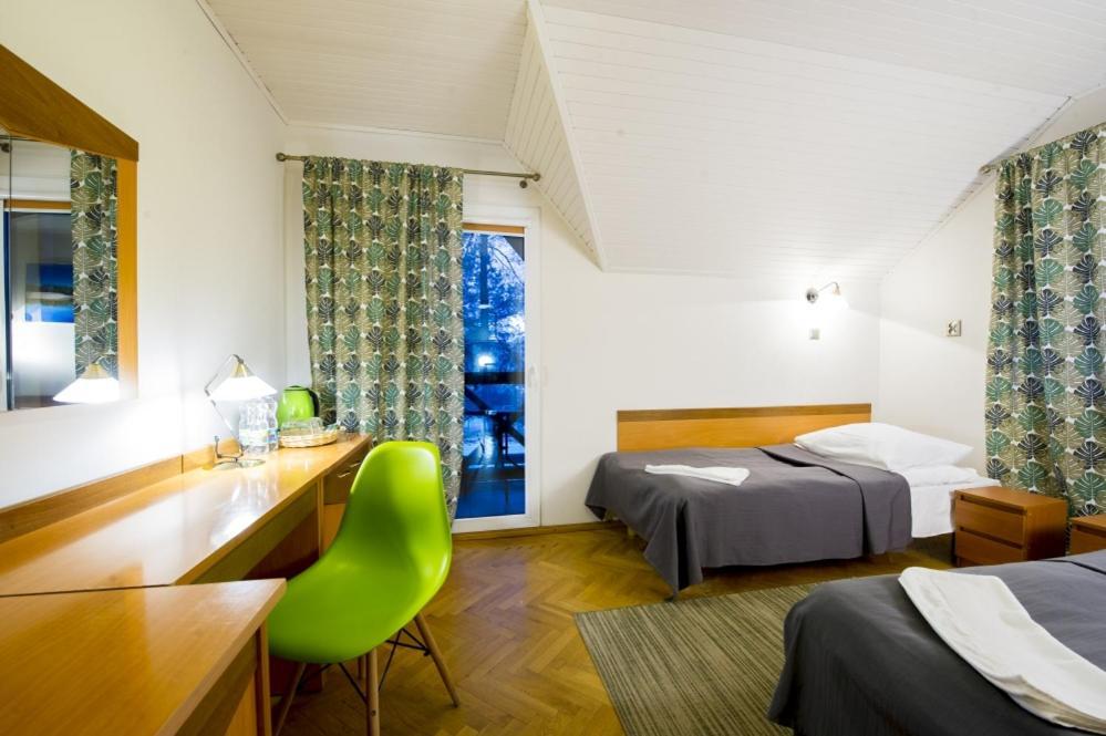 Wawrzkowizna Hotel Rząsawa Buitenkant foto