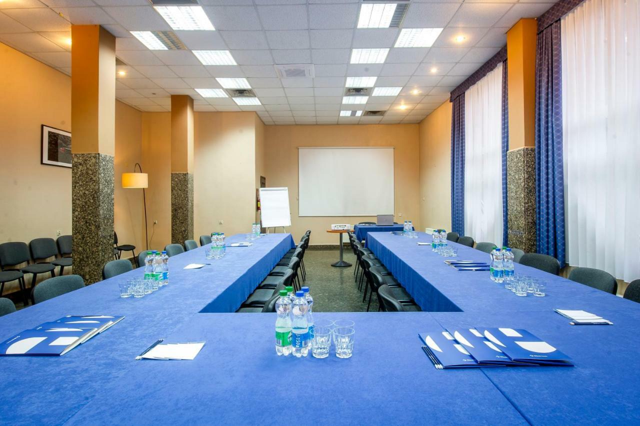 Wawrzkowizna Hotel Rząsawa Buitenkant foto